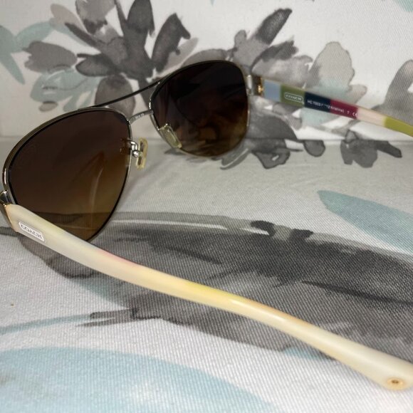 Coach Sunglasses with original case - Picture 6 of 9